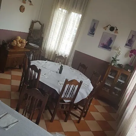 Apartamentos Hostal Cabanas Apartment Carboneras de Guadazaon